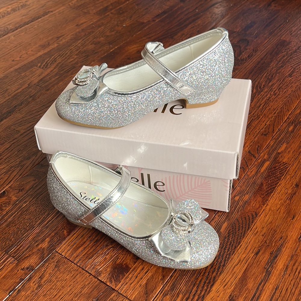 Stelle Silver Glitter Cinderella Dress Shoes with Bow and Crown Embellishments